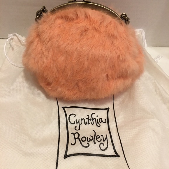 Cynthia Rowley peach fur evening bag - Picture 2 of 4